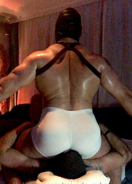 muscle submission ヌードモデル 写真