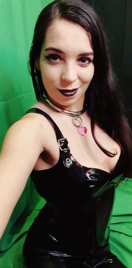 lilithinlatex セクシーなスター 画像