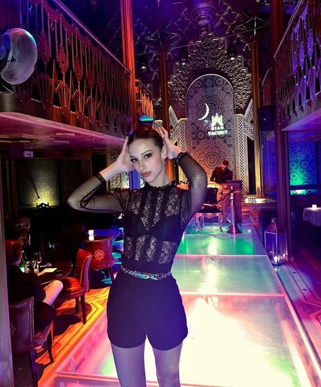 Klea Brahimi 限定スター 写真