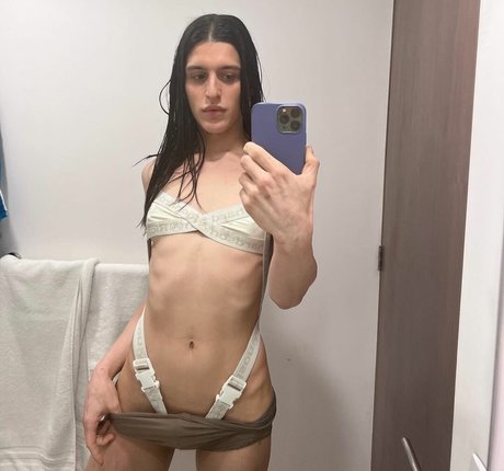 arca1000000 セックスモデル 写真
