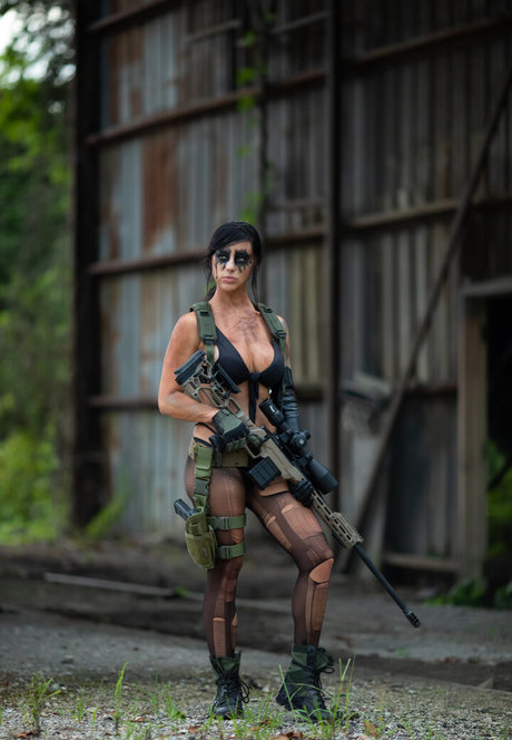 Alex Zedra ポルノスター 裸 写真