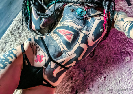 kota morgue セックスモデル 画像