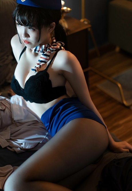 AxunkaOri ポルノスター ヌード 写真