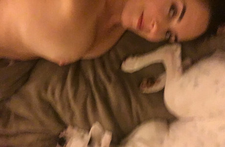 Bridget Phetasy xxxモデル 画像