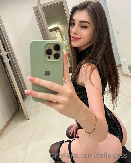 sofibigass セクシーモデル 画像