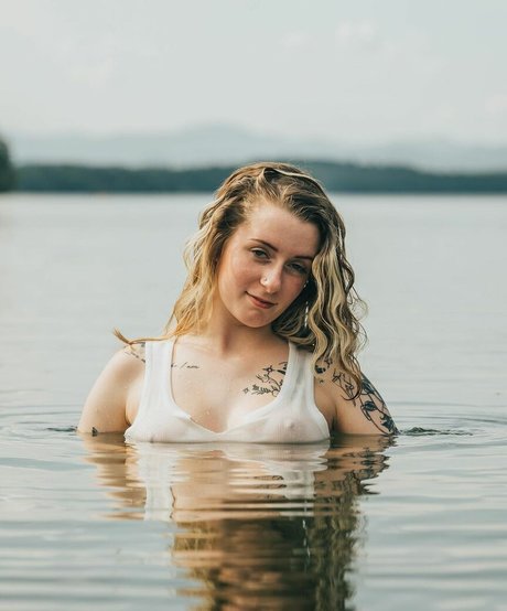 Minnietheentertainer ポルノスター セックス 写真