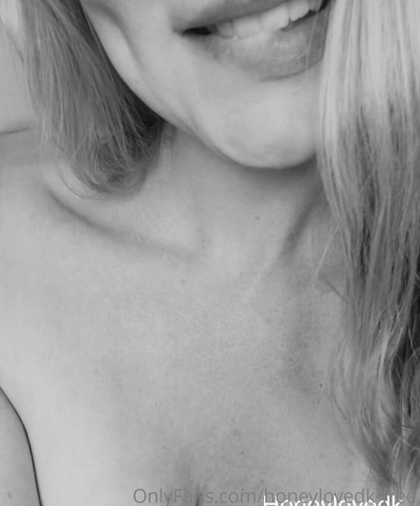 honeylovedk free 最高のモデル 写真