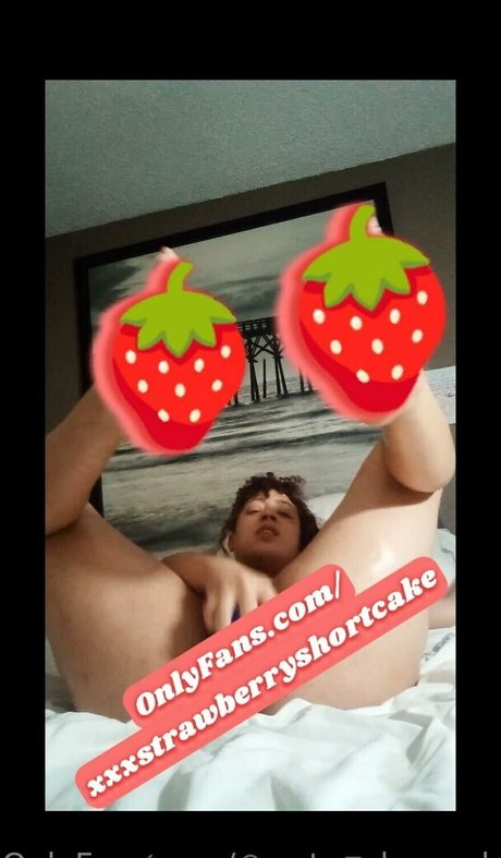 xxxstrawberryshortcake ポルノスター セクシー 写真