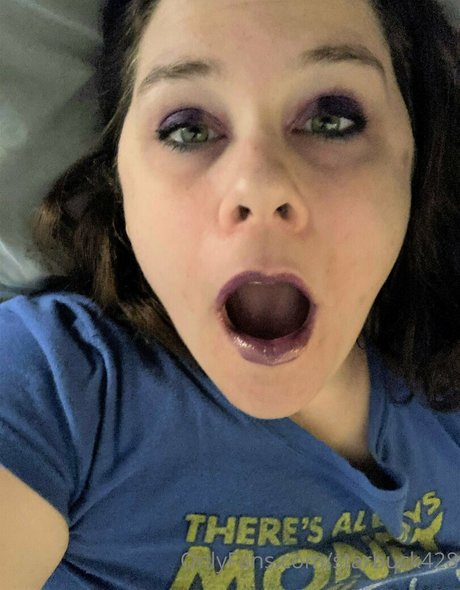 goodgirlgiggles top profile image