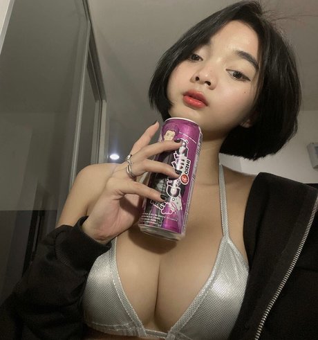 Phanomwan Chaiwayat 裸のポルノスター 写真