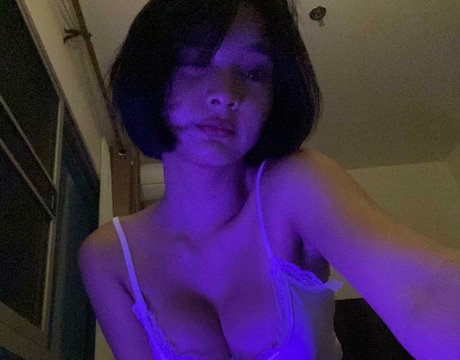 Phanomwan Chaiwayat ポルノスター パーフェクト 写真