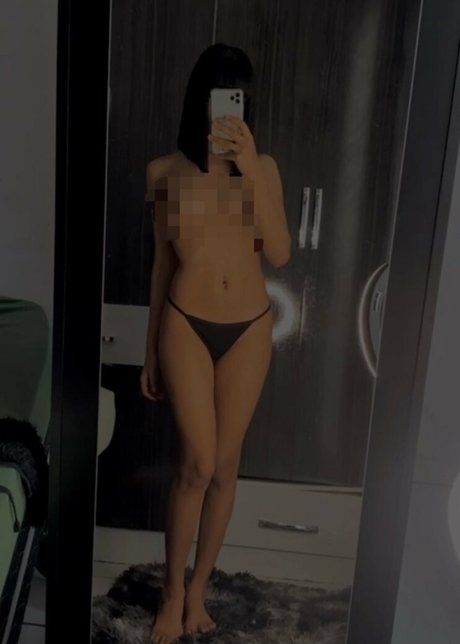 Anneee souzaaa アートスター 写真