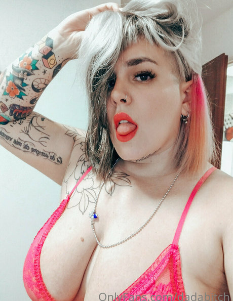 dadabitch 美しいモデル 写真