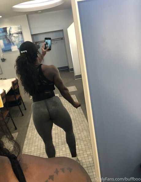 ebonymuscle モデル 写真