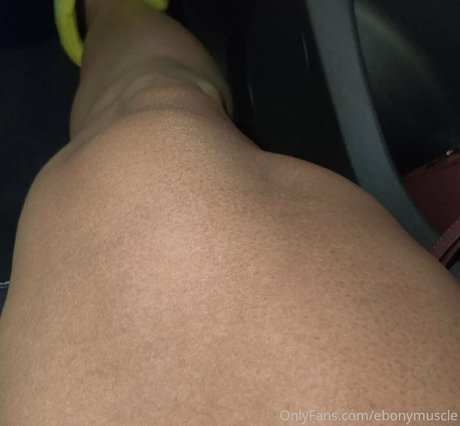 トリミングされたOnlyFans セクシー 画像