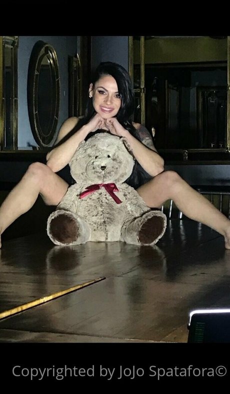 jojospataforafree 美しいモデル 写真