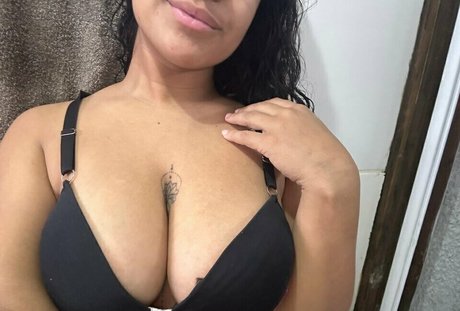 Luna Ortiz 裸のモデル アーカイブ