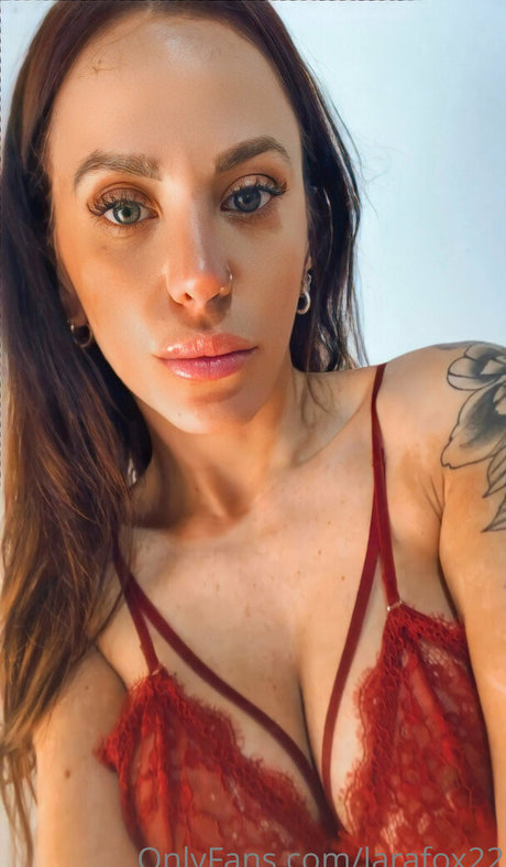 larafox22 エロティックなスター 写真