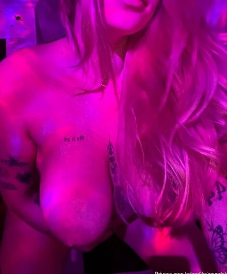 Stef Mwndstef XXXモデル 写真