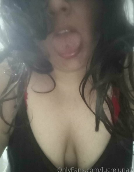 lucreluna0 エロティック女優 画像