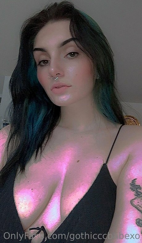 gothicccbabexo ポルノスター ヌード 写真