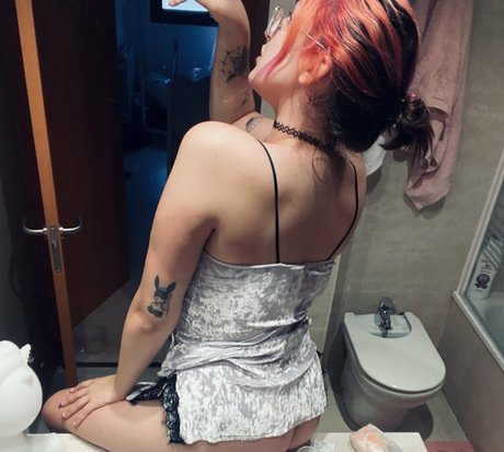 hornypeach23 ホットなスター 写真