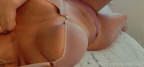 nickole1022 ヌード女優 写真