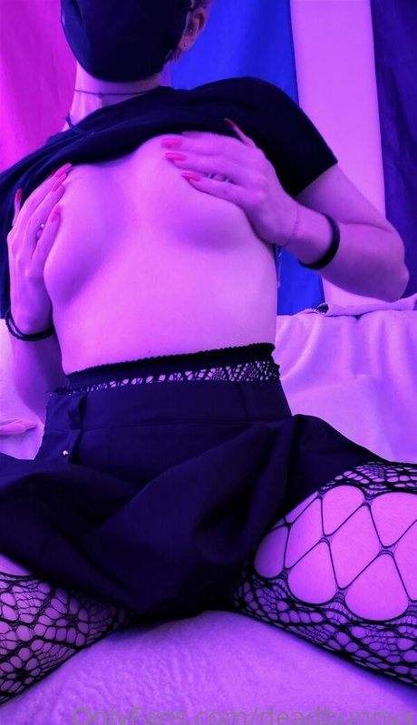 deadbunnyx ポルノスター ギャラリー