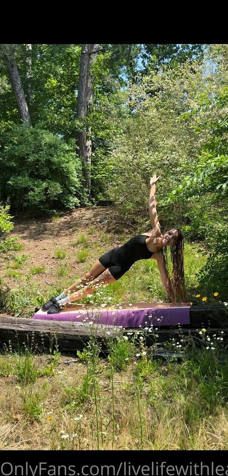 leahsade セックスモデル 写真