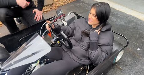Hailie Deegan かわいいポルノスター 写真