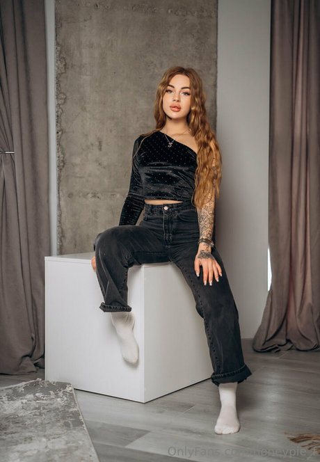 レズビアンの指入れOnlyFans xxx 写真
