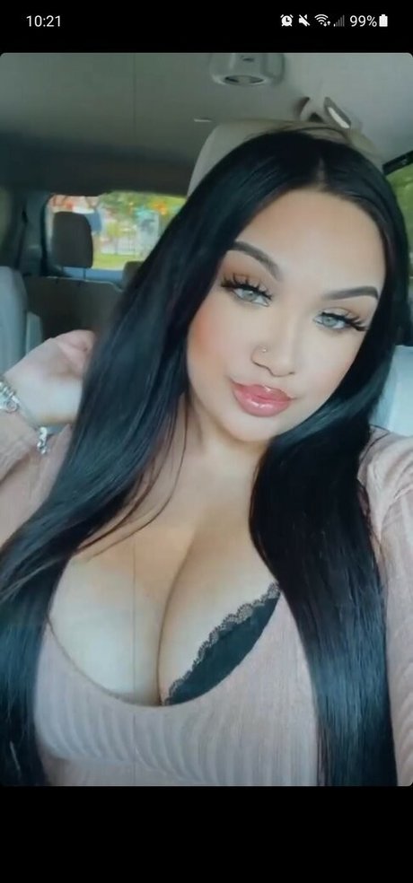 Jennah Hamdan 裸のスター 写真