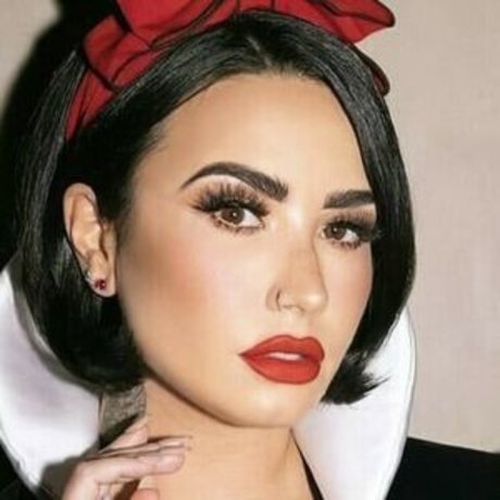 Demi Lovato Ai Porn 高品質モデル 写真
