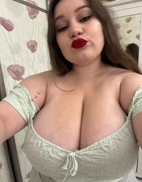 naughty v1xen エロティックモデル 写真