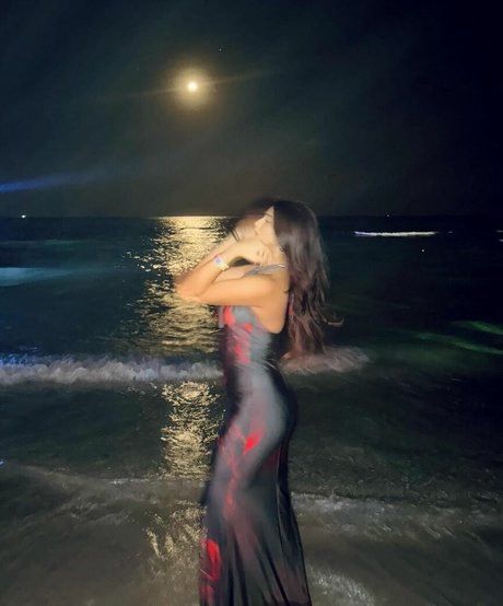 Apoorva Mukhija アートポルノスター 画像