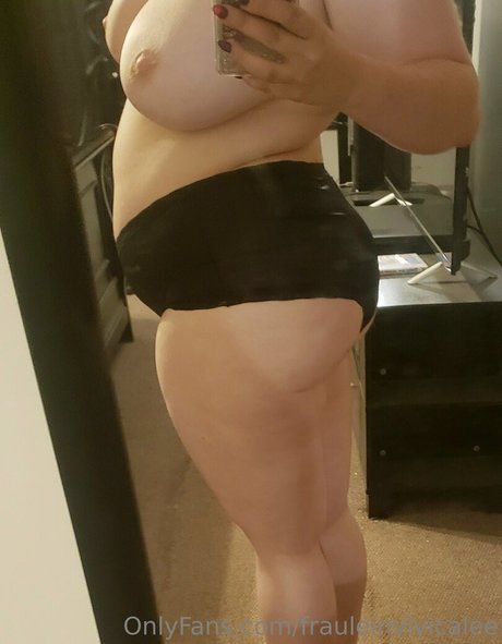 frauleinvivicalee XXXモデル 画像
