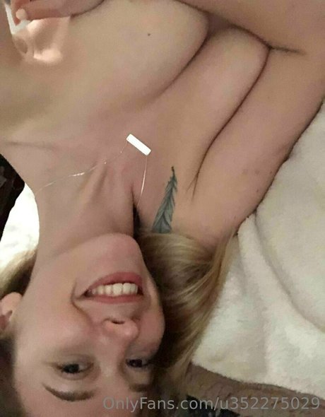 emilly xo ポルノスター 独占 画像
