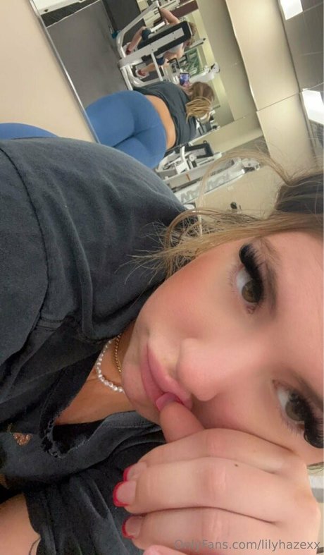 lilyhazexx 完璧な女優 写真