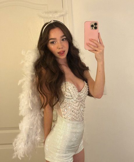 Ruby Jay 無料スター 写真