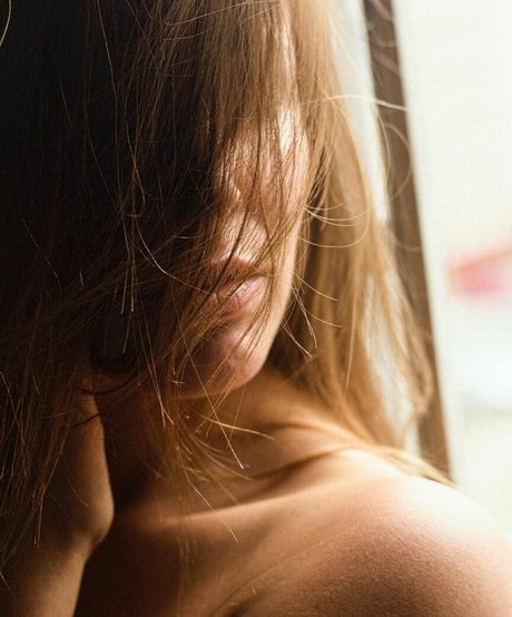 Luciana Burkle ポルノモデル 画像