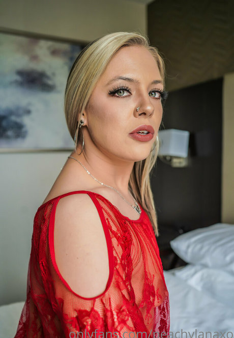 peachylanaxo ホットモデル 写真