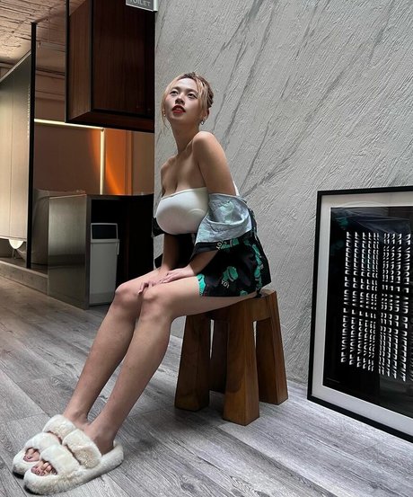 infini abc ポルノスター ヌード 写真