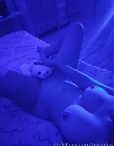 Nyks Niks ヌードモデル 写真