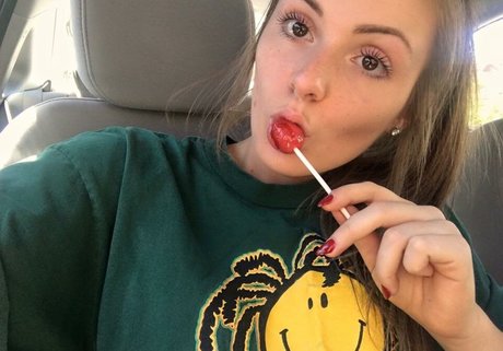 Brenna Winters ポルノスター HD 写真