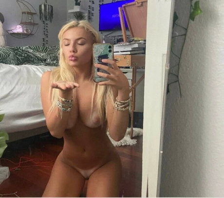 Sarah Argabrite Christian ポルノスター 独占 画像
