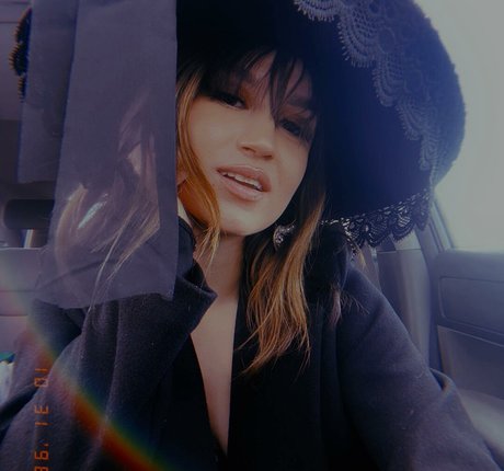Ashley Boedeker 独占モデル 写真