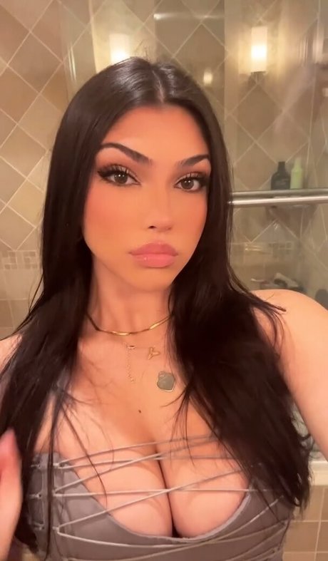 Yalibarel セックス女優 画像