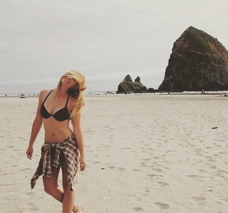 Kayla Rundle HDモデル 写真