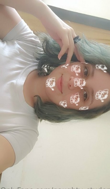 naughty student free エロティック女優 写真