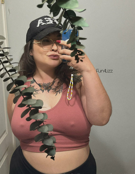 fun4lizz 美しいポルノスター 写真
